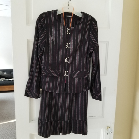 Three piece Stretch suit - Picture 7 of 7